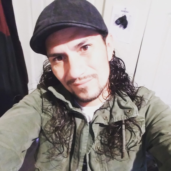 Meet your Posher, Manuel - Picture 1 of 1